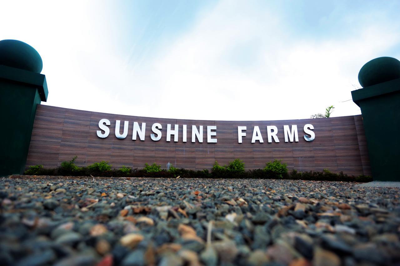 Resort Sunshine Farms And *