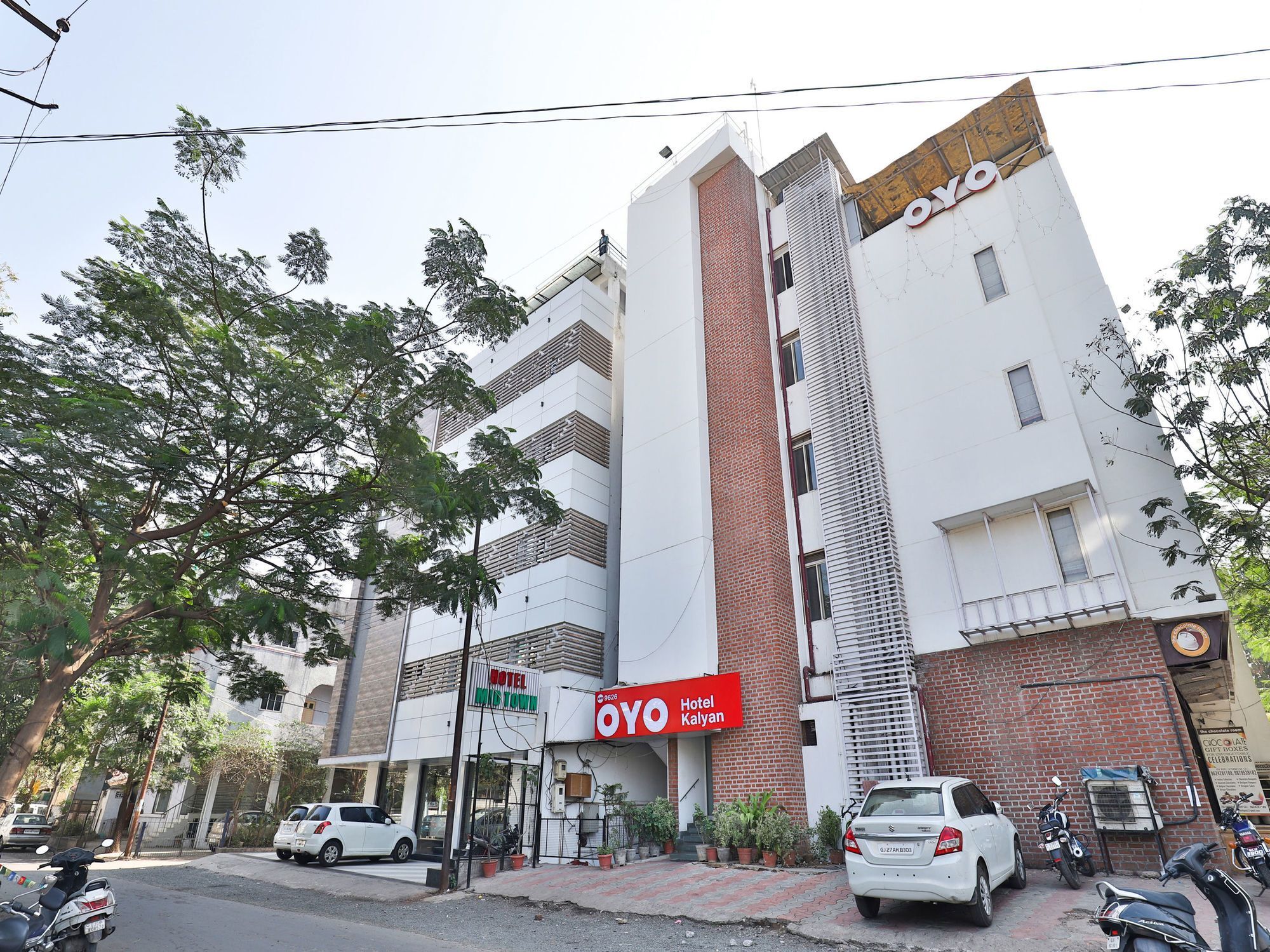 Hotel Itsy By Treebo - Shelter 2 Km From Crinoline Falls Shillong
