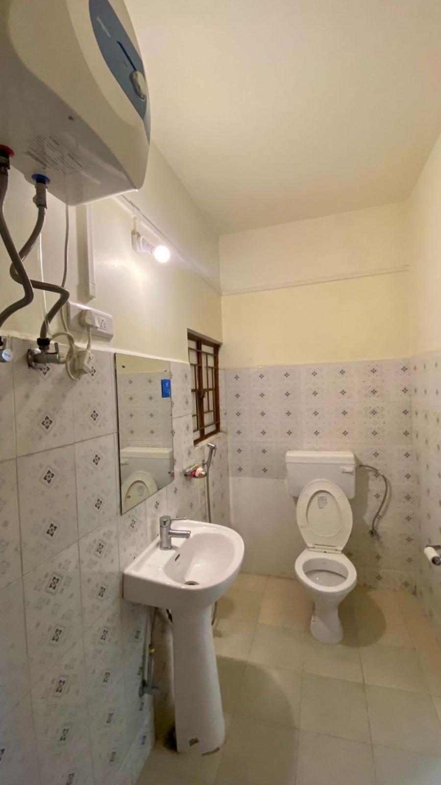 Travellers Hotel 3*