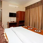 Oyo Flagship 8816 Whispering Pines