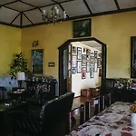 Rock Cliff Home Stay