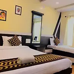 Hotel Island Park Residency