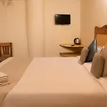 Lake View Inn Hotel