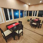Insara Cottage Homestay