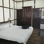 Cafe Shillong Bed & Breakfast