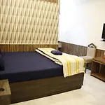 Hotel Pine Borough