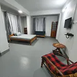 Golf Ville Guest House Shillong
