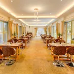 La Nicholas Lake View By Summit Hotels