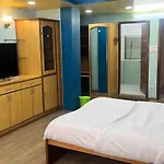 Leong Villa