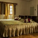 Ken And Twill Guest House
