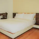 Hotel Aura