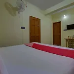 Oyo 11935 White Cloud Guest House