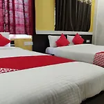 Oyo 45654 Saw Aiom Residency