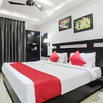 Capital O 6645 Hotel Sapphire