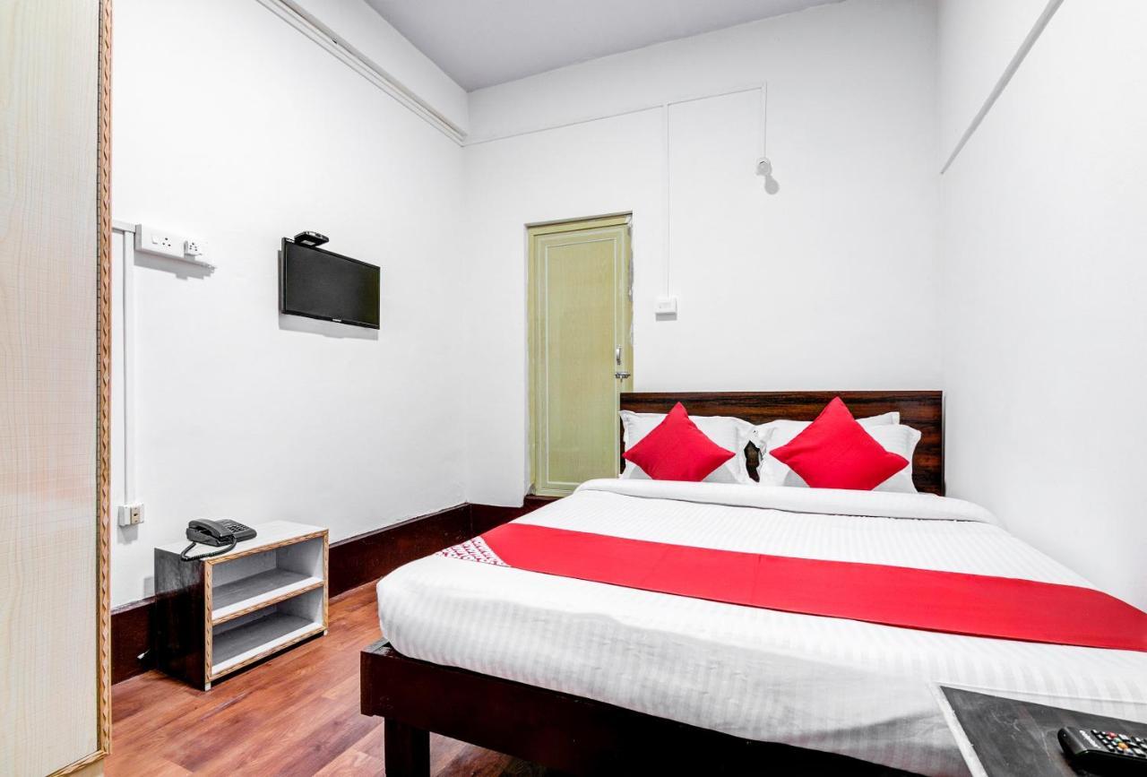 Oyo 14090 Fine Hotel