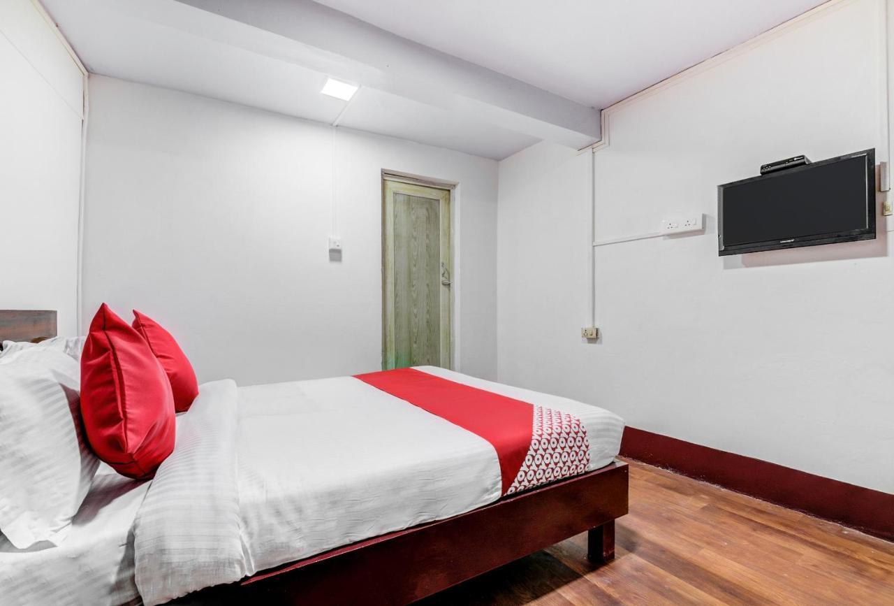 Oyo 14090 Fine Hotel Shillong