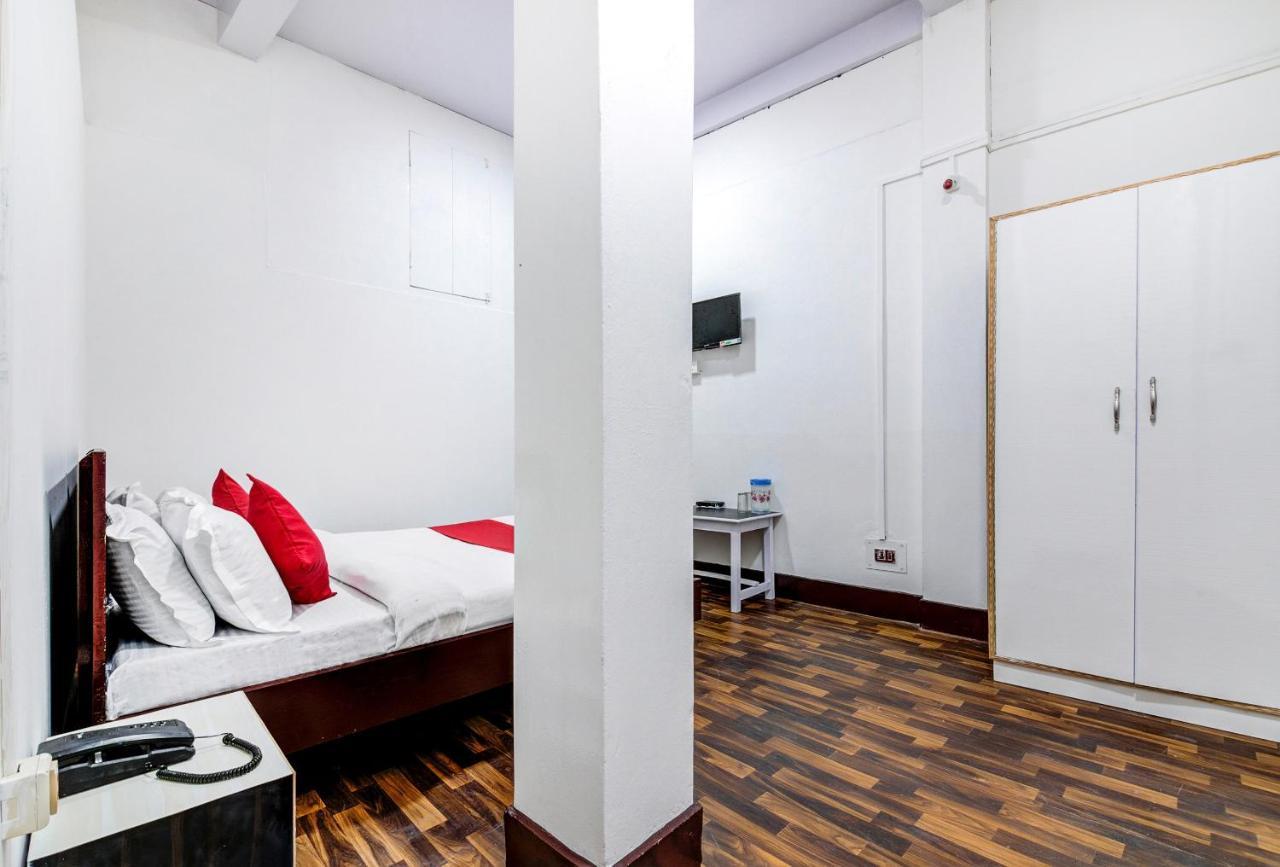 Oyo 14090 Fine Hotel 3*