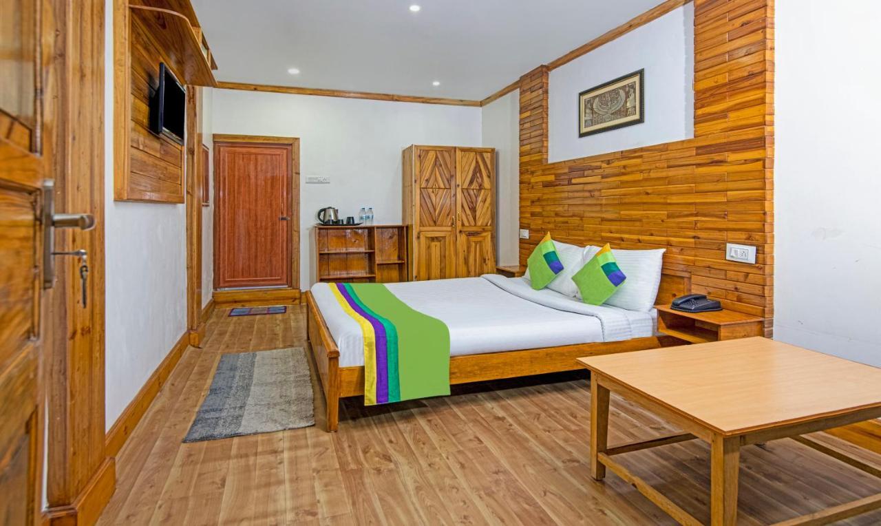 Treebo Omega Hotel