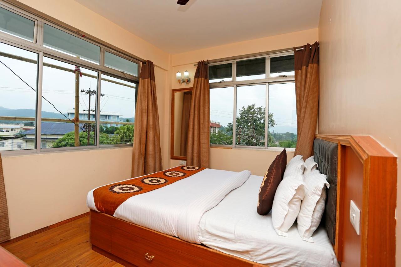Oyo Flagship 8816 Whispering Pines Hotel