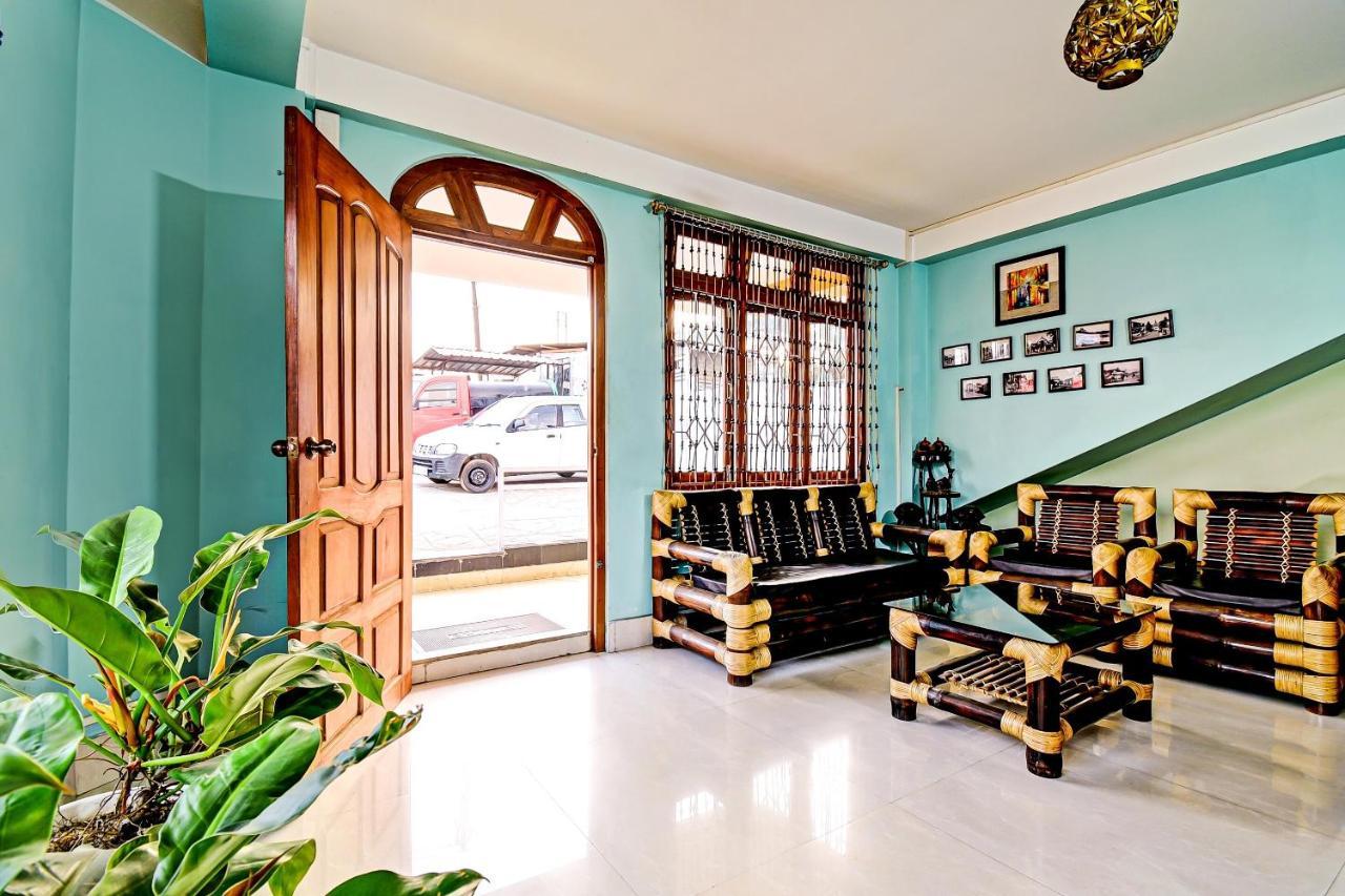 Oyo 78477 Meera Holiday Villa Hotel