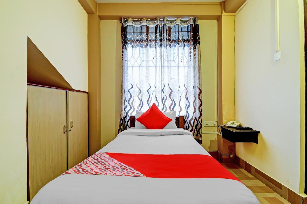 Oyo 78477 Meera Holiday Villa Hotel