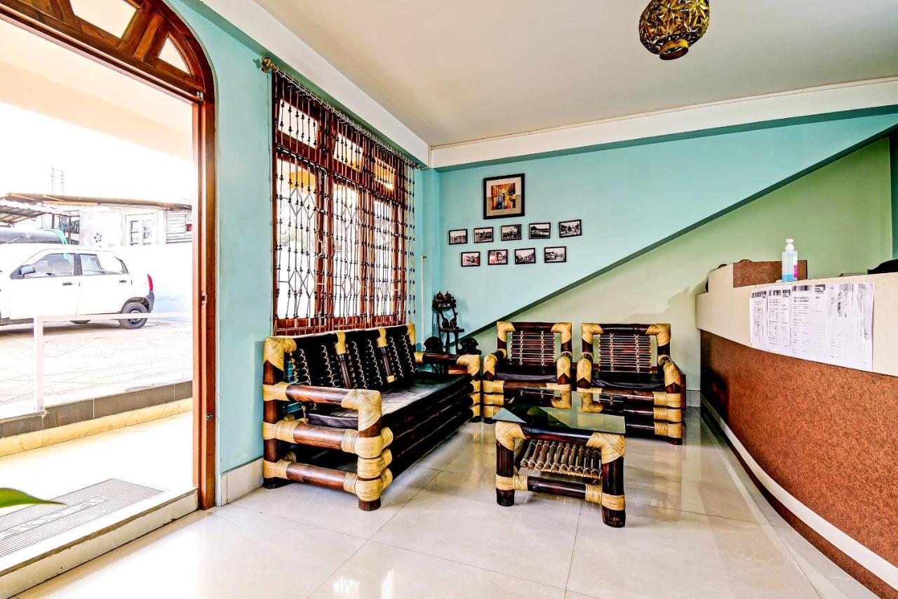 Oyo 78477 Meera Holiday Villa Hotel