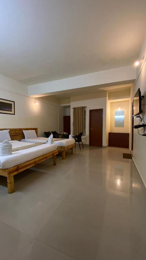 Travellers Hotel Shillong