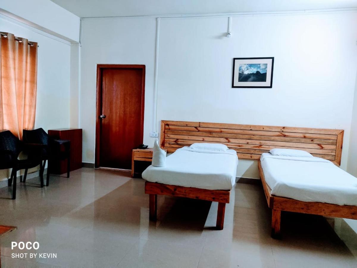 Travellers Hotel 3*