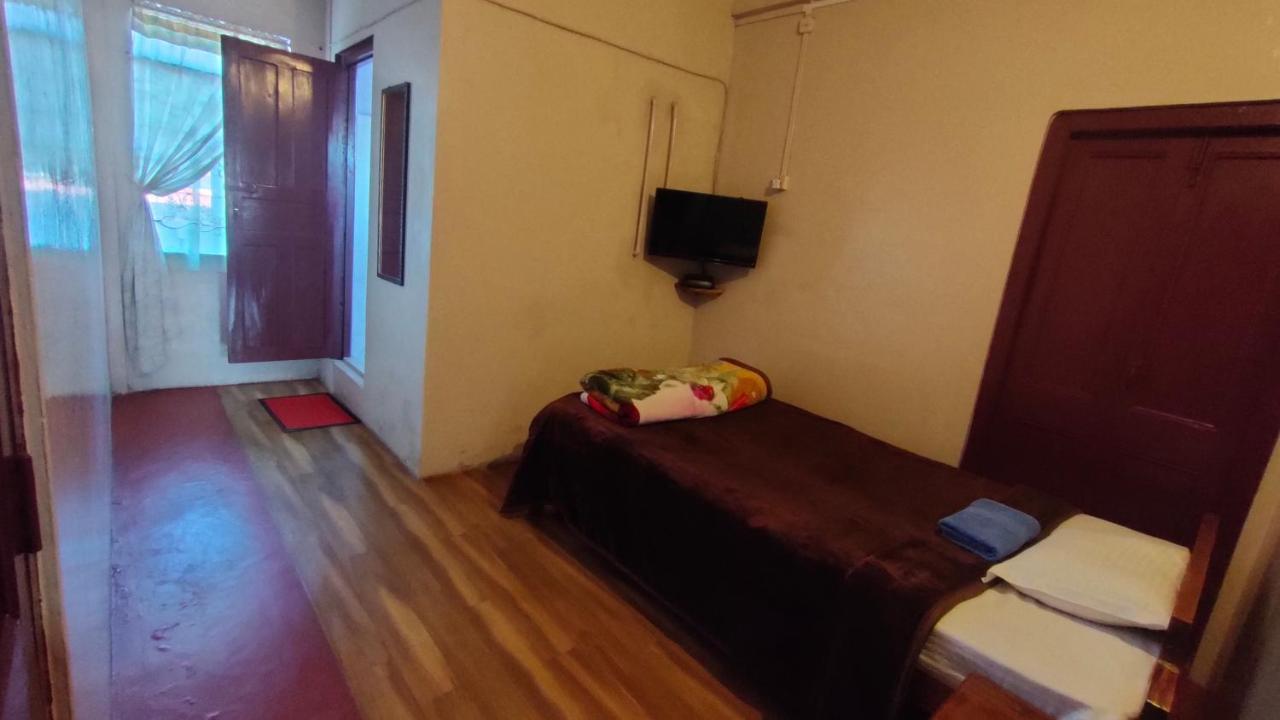 Holly Guest house
