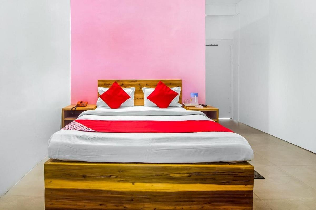 Shillong Guest House Hotel 3*