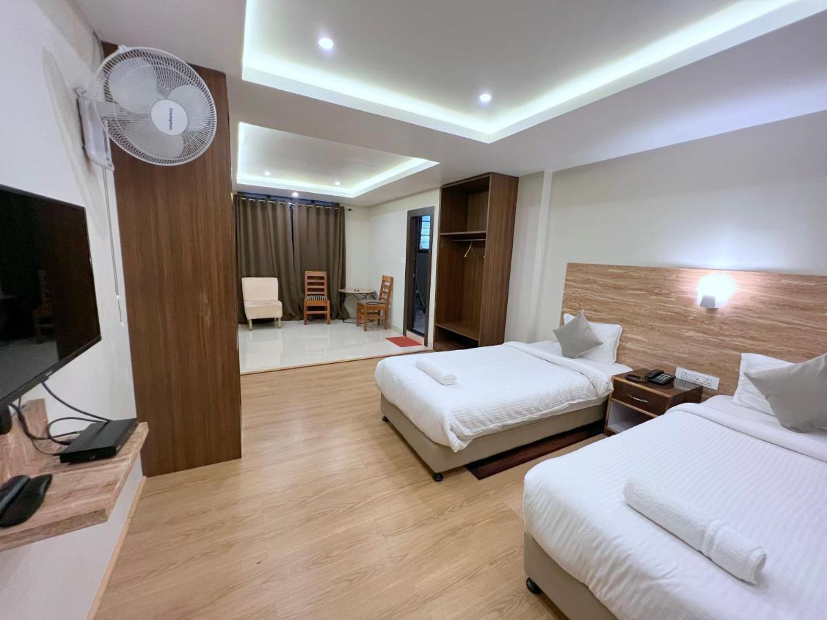 Hotel The Phoenix Residency 4*