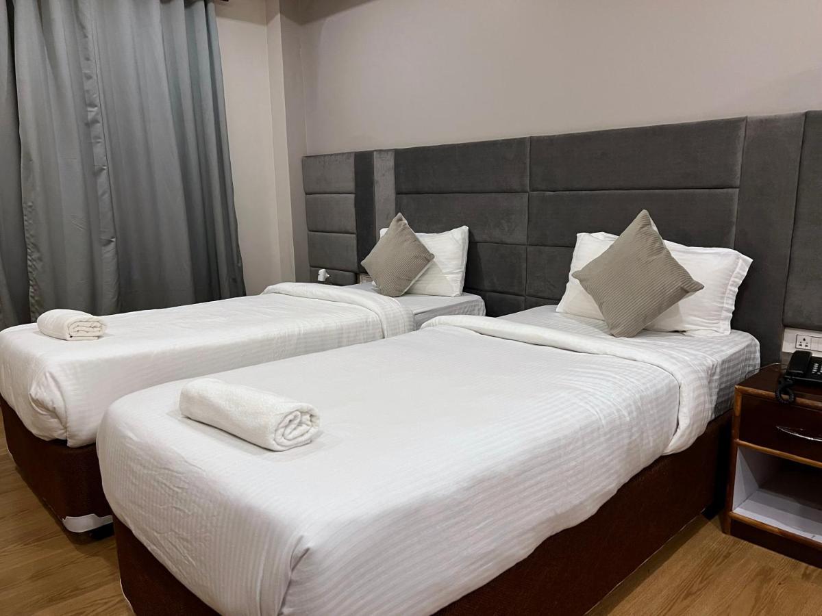 Hotel The Phoenix Residency 4*