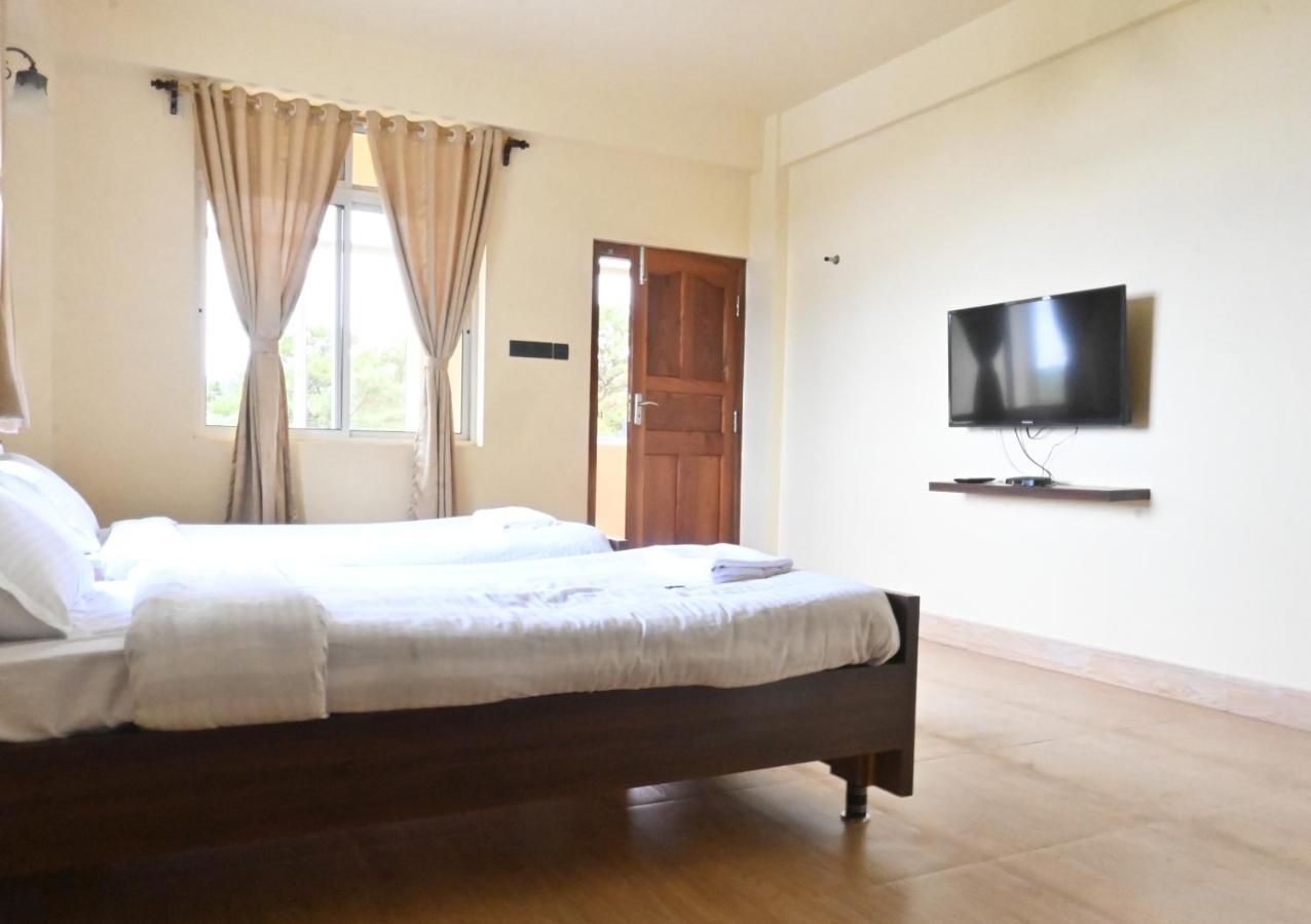 Hotel Treetops Residency