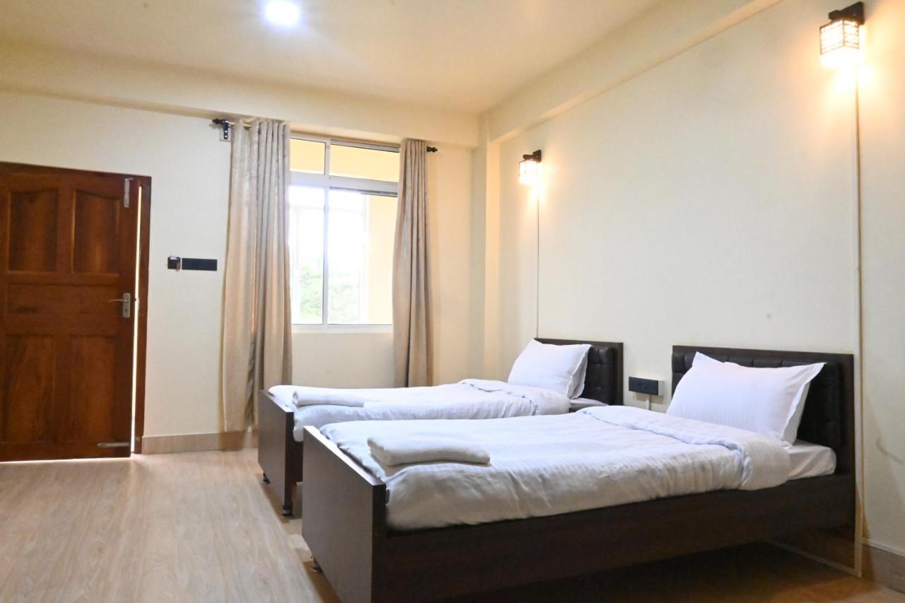Hotel Treetops Residency