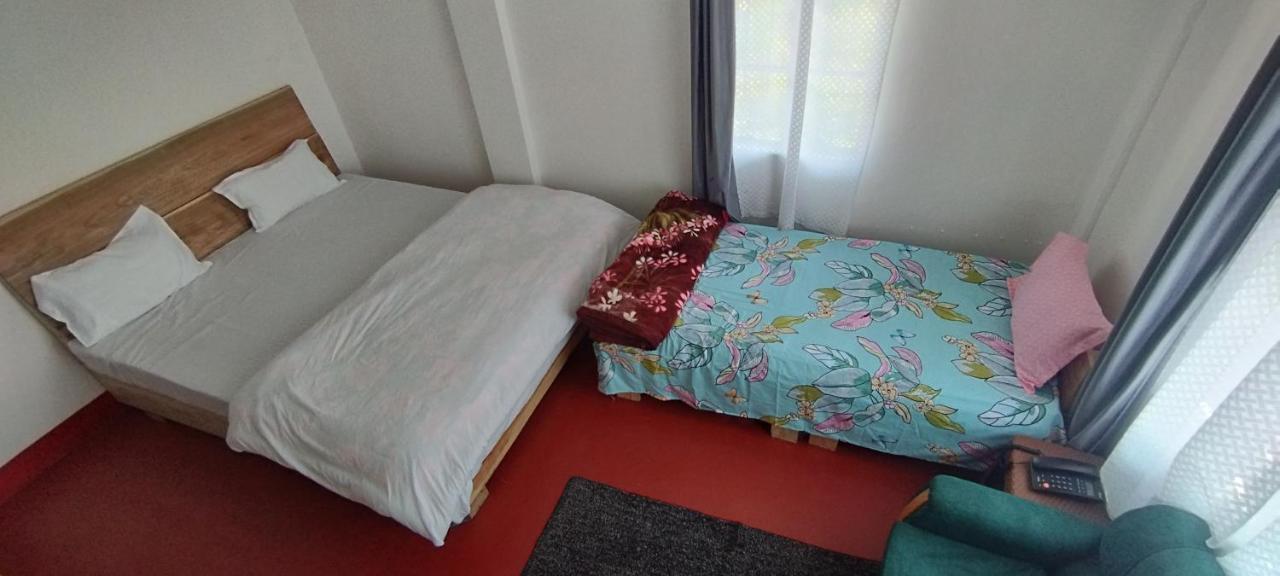 Guest house The Travellers Point Shillong