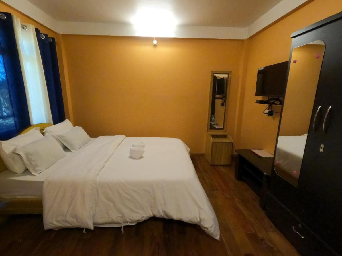 Hotel Aurora Shillong
