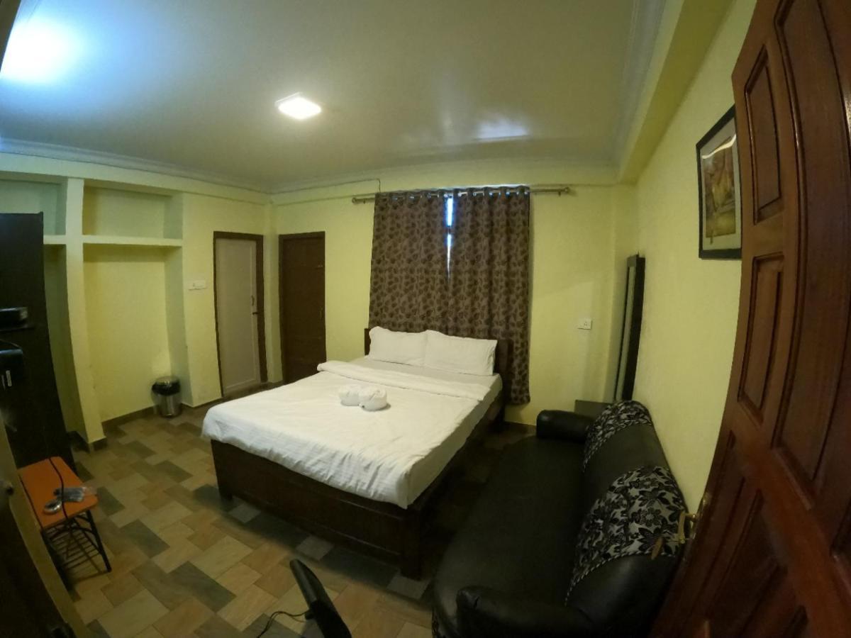 Aurora Hotel