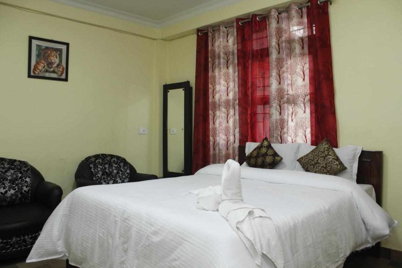 Aurora 2* Shillong