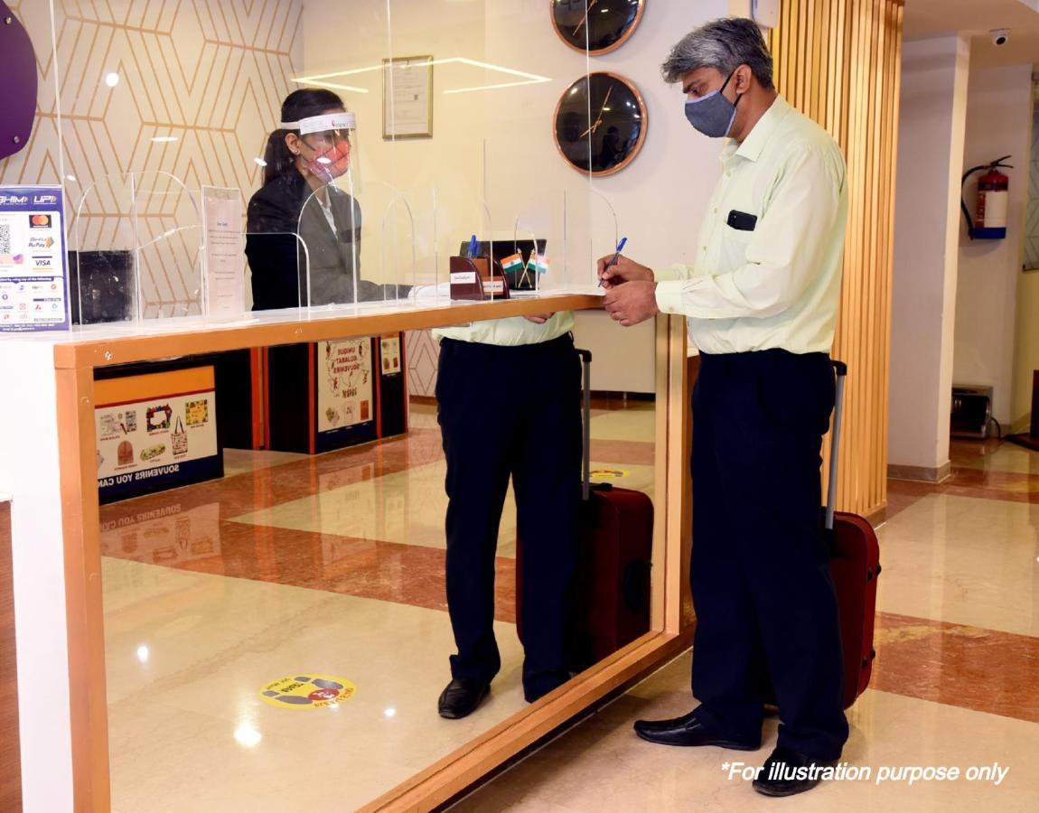 Oyo 17362 Mantra Hotel