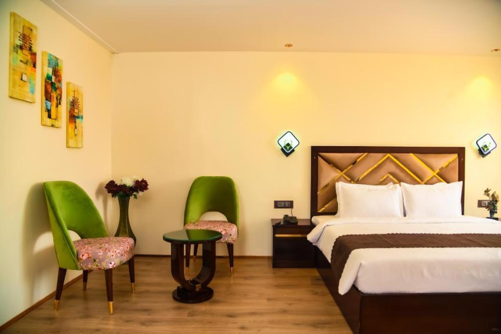 Cloud Social Hotel 3*