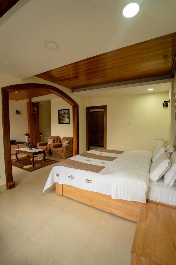 East Land Bed & Breakfast *