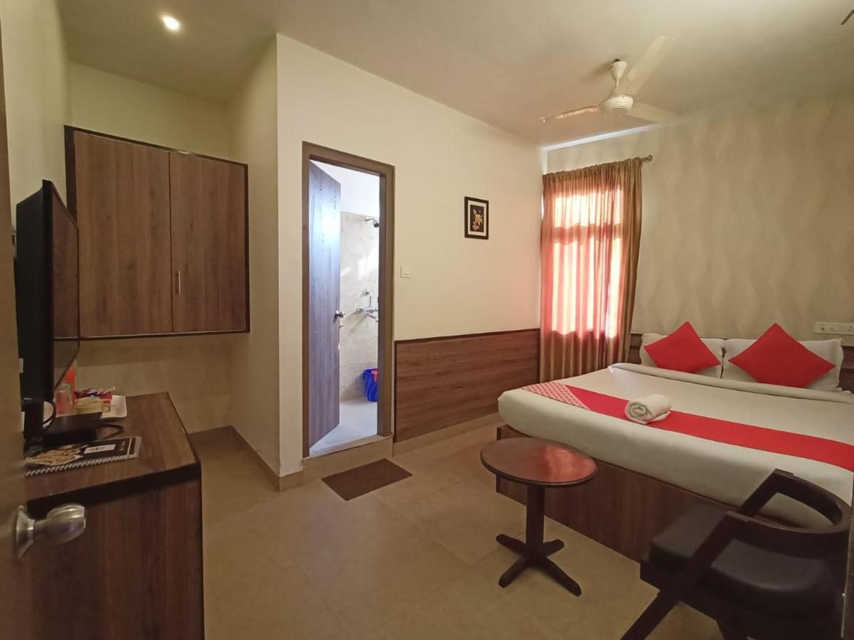 Indiana Hotel *