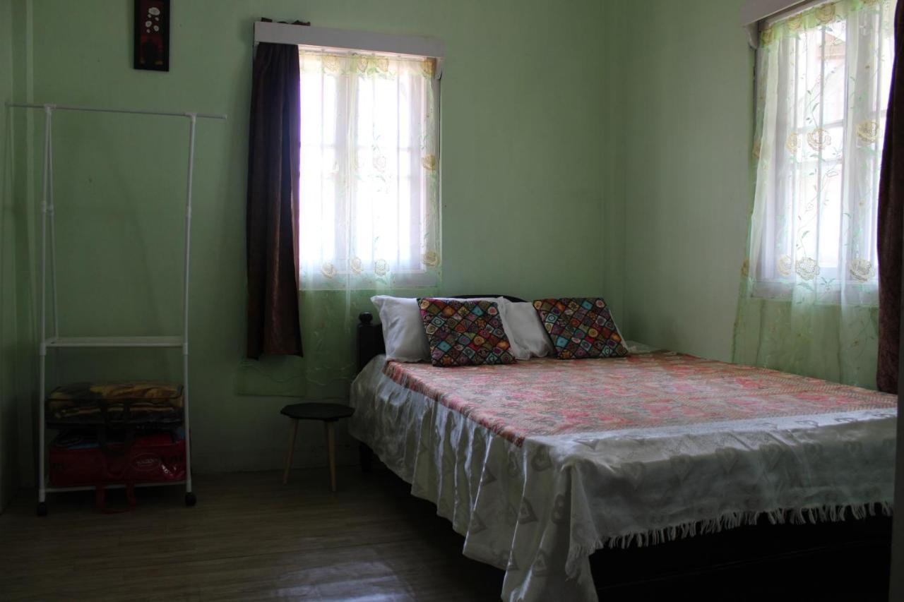 Harry's Bed And Breakfast1