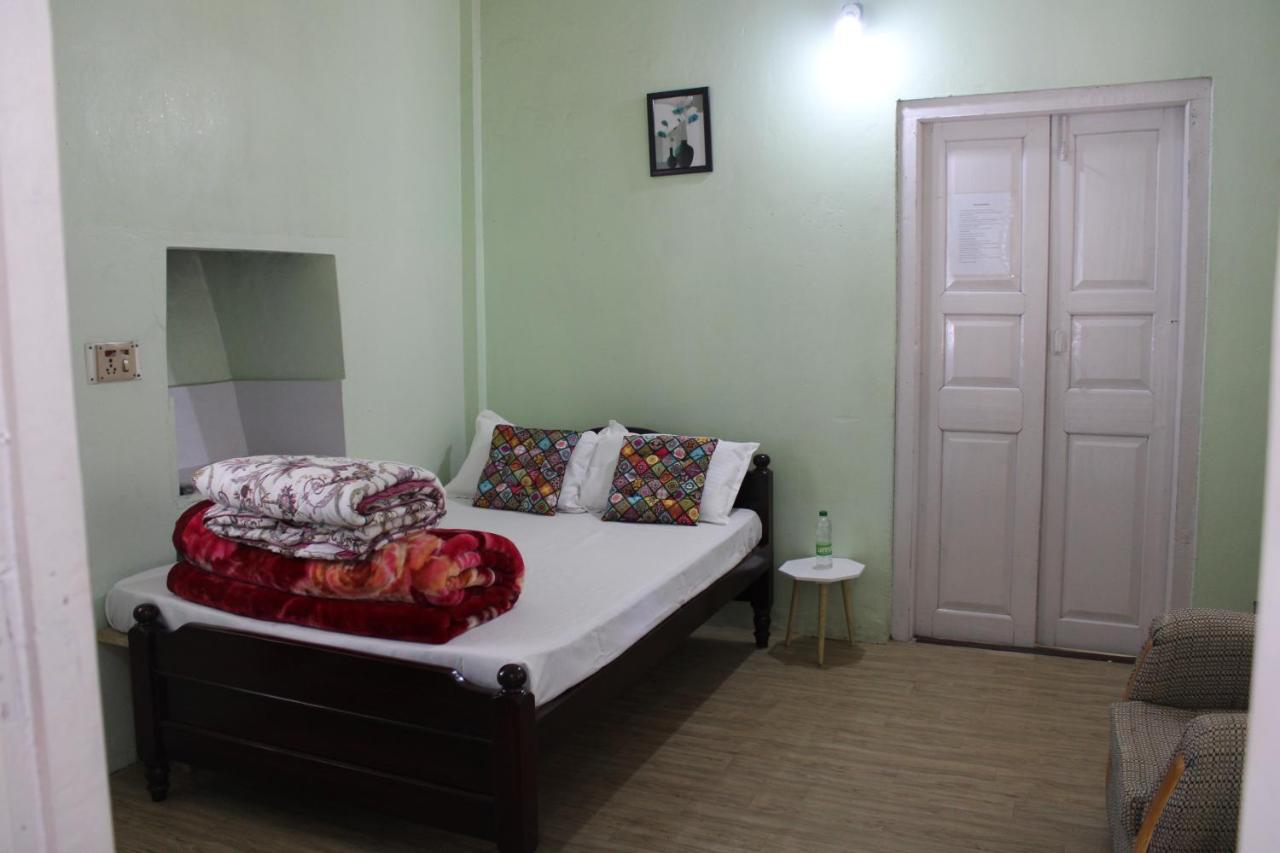 Harry's Bed And Breakfast1