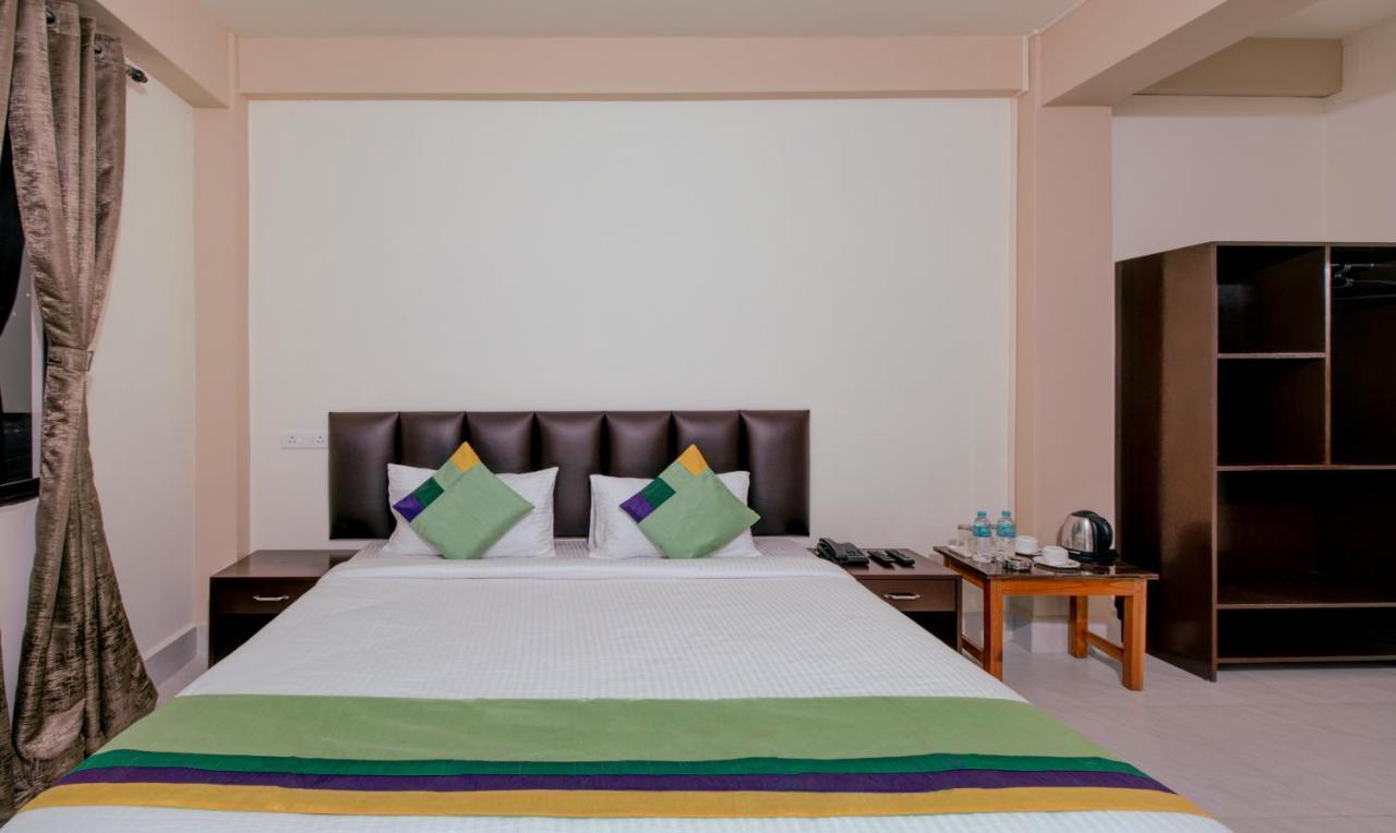 Treebo Staying Center Hotel
