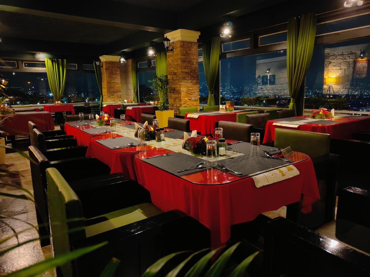 Hotel Acropolis *