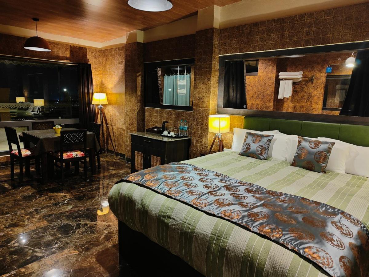 Acropolis Hotel