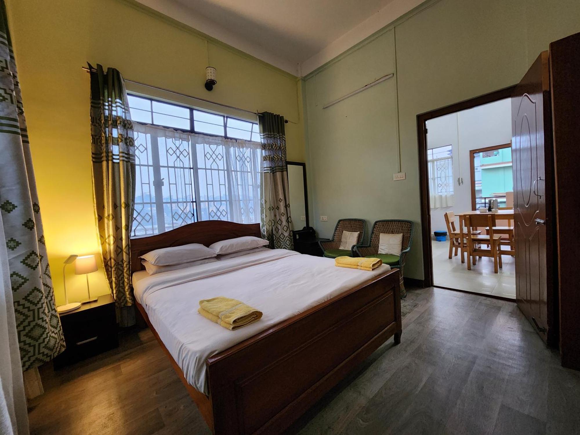 Cafe Sola Bed & Breakfast *