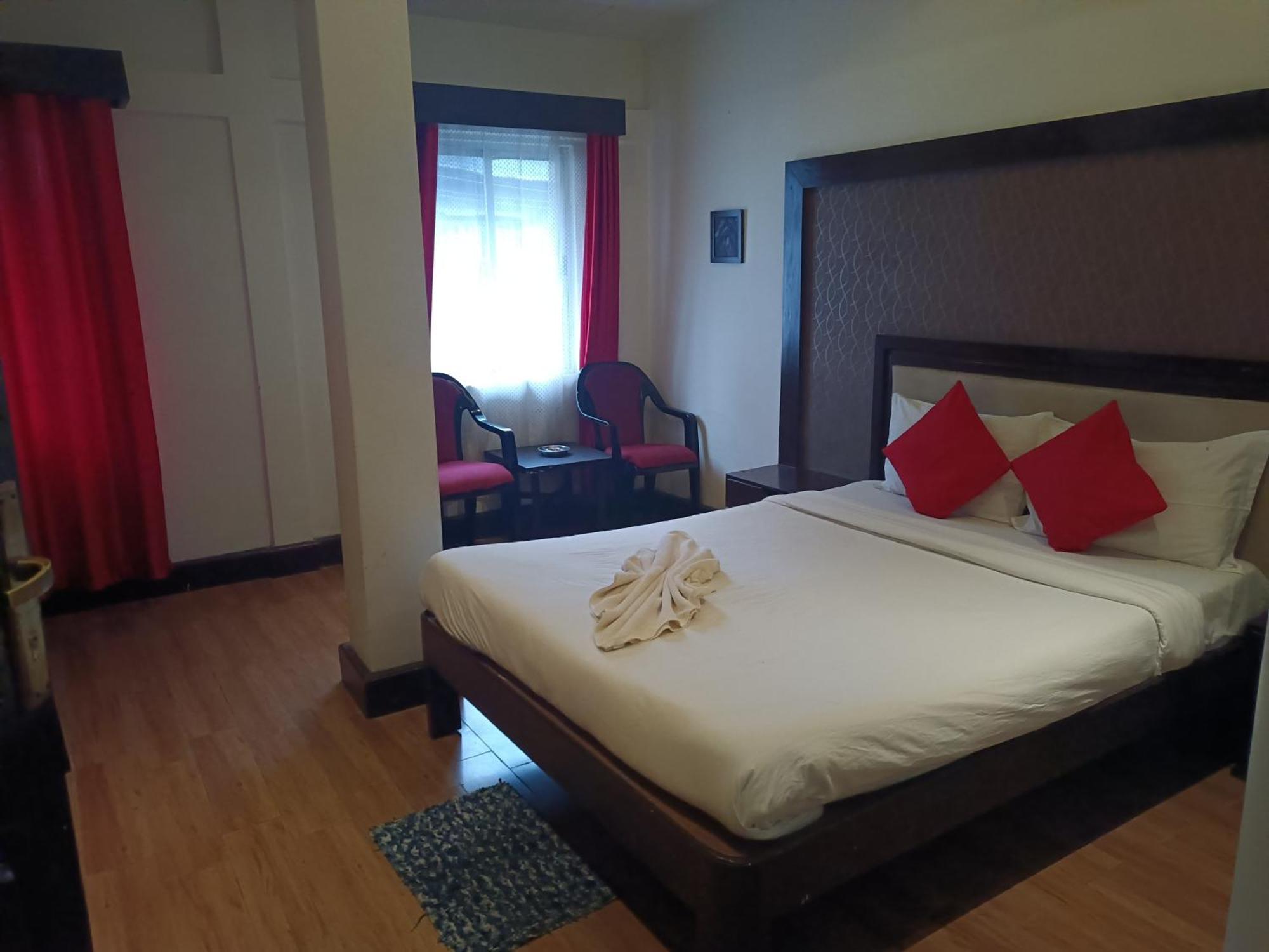 Hotel Serene 3*