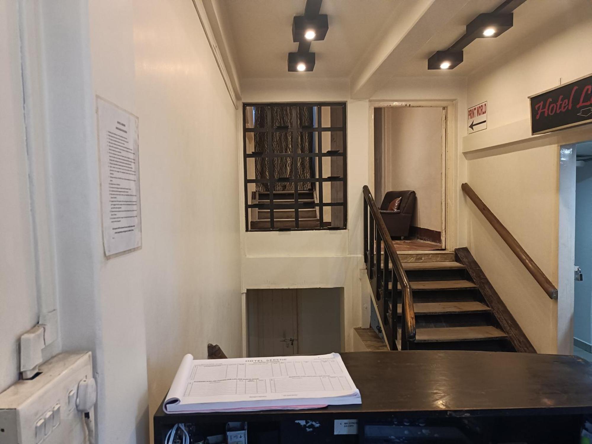 Hotel Serene 3*